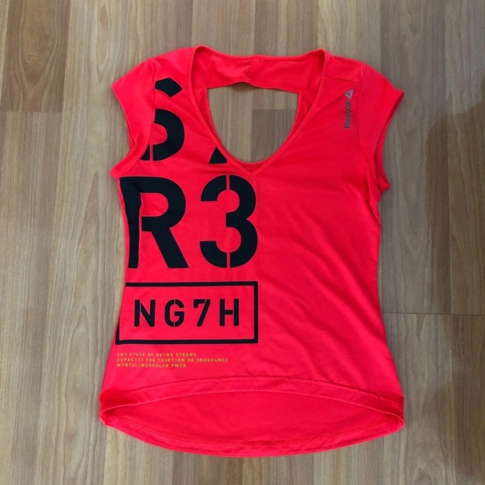 Reebok T-shirt size XS